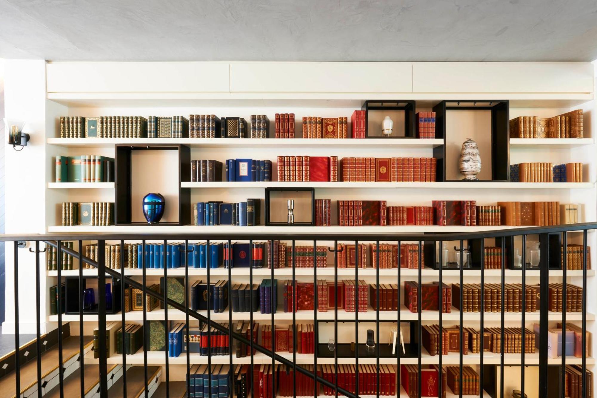 Perpetual Elysee Montaigne Paris Luaran gambar